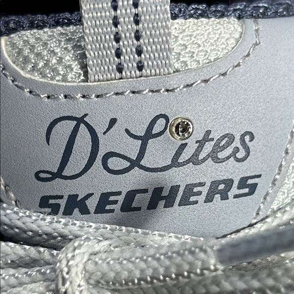 Sketchers Air Cooled memory foam almost NEW sneakers - Picture 13 of 14